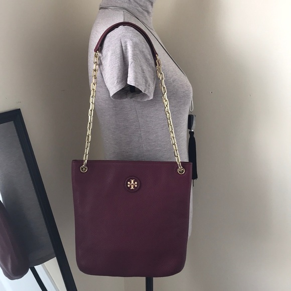 Tory Burch Handbags - Tory Burch crossbody/shoulder bag.